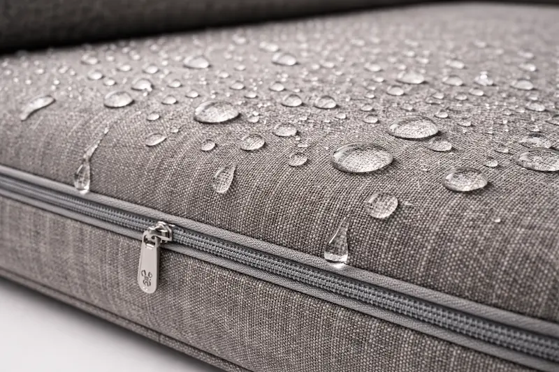 Test de impermeabilidad en cama para perros